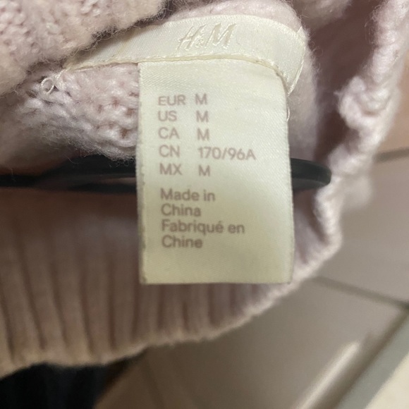 Light pink sweater - Picture 3 of 3